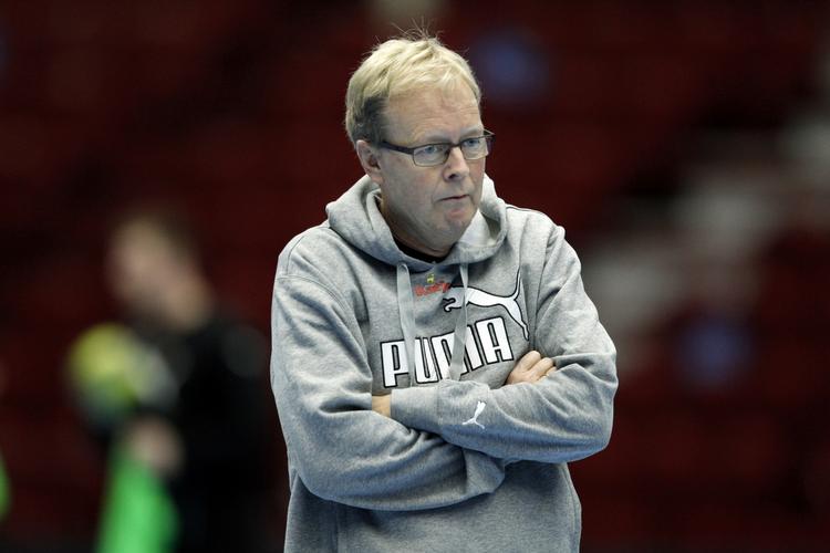 motivation. Landstræner Ulrik Wilbek vil ikke være med til, at spillerne ikke tager alvorligt på kampen mod Sverige, selv om Danmark 'kun' spiller om, hvem holdet skal møde i semifinalen. 