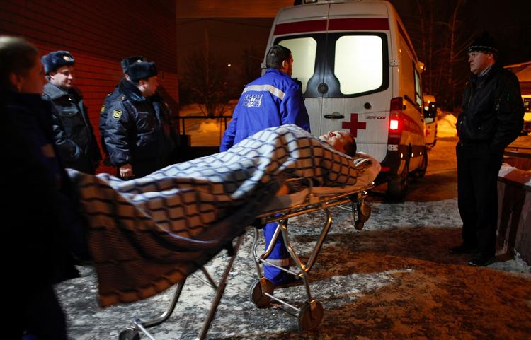 eksplosion. En bombe dræbte i går eftermiddag 35 mennesker og sårede yderligere 180 andre, da den eksploderede i ankomstområdet i Domodedovo-lufthavnen. 