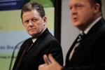 Tilbagetrækningsreformister. Lars Barfoed og Lars Løkke Rasmussen præsenterede i dag regeringens endelige udspil, som skal afskaffe efterlønnen. 