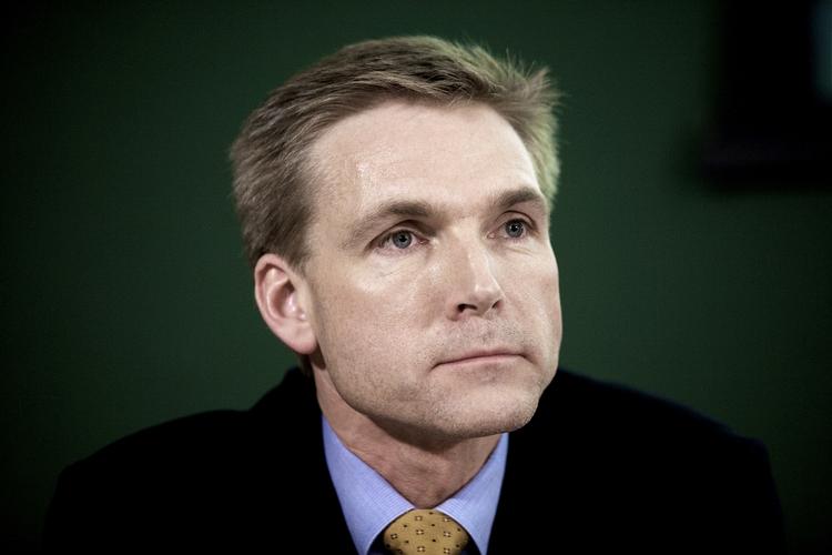 EFTERLØN. Lars Løkke Rasmussen varmer op til at reformere efterlønsordningen. Kristian Thulesen Dahl (DF) er med på justeringer. 