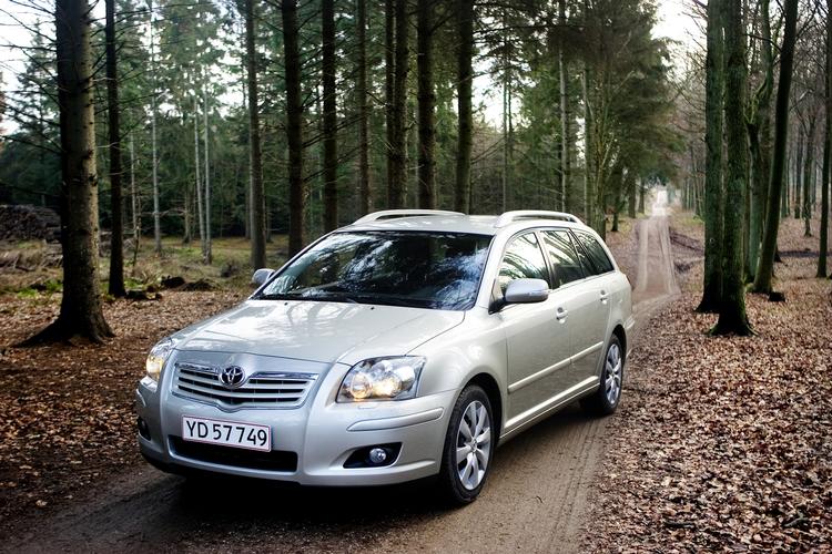 Alene i Danmark trækker Toyota 3.800 biler tilbage. Det er modellen Avensis, der er tale om. 