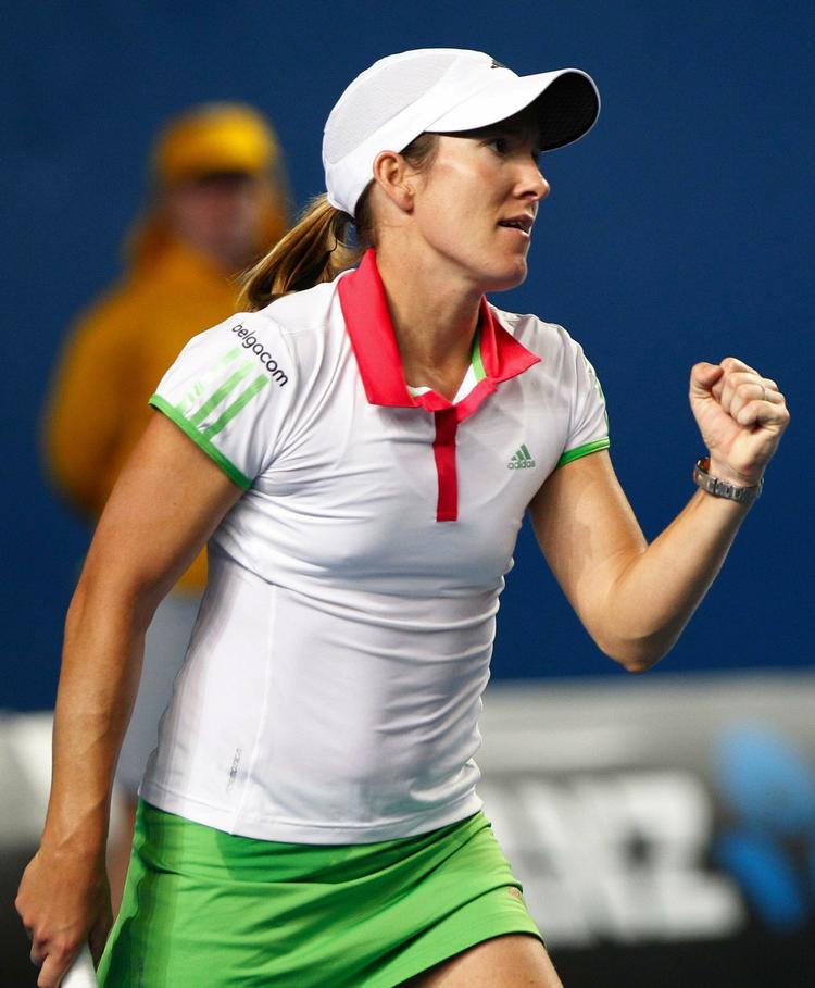 færdig. Et fald på albuen ved Wimbledon sidste år har skadet Justine Henin så meget, at toptennis nu er udelukket. 