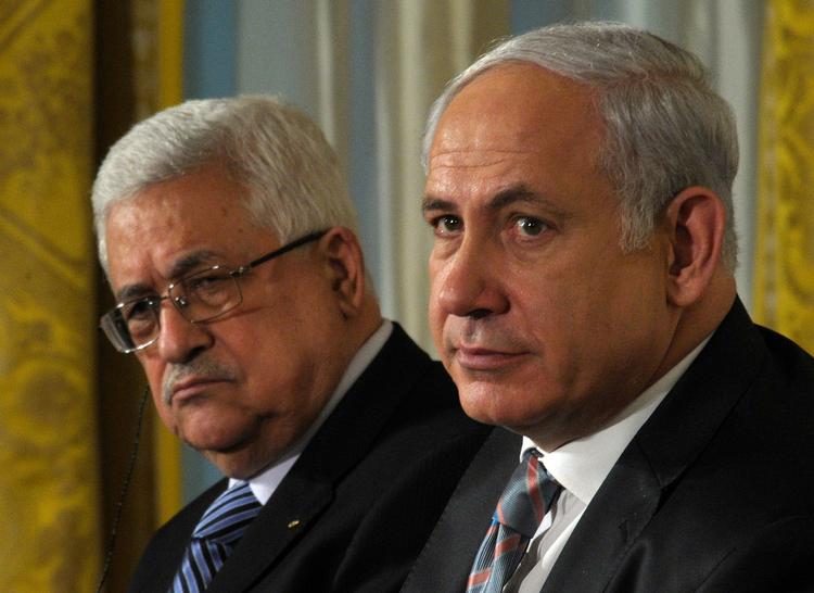Parter. Netanyahu (t.h.) i Israel vinder stemmer på sin vrangvillighed - mens Abbas (t.v.) i det palæstinensiske samfund risikerer livet ved sin forsonlighed. 