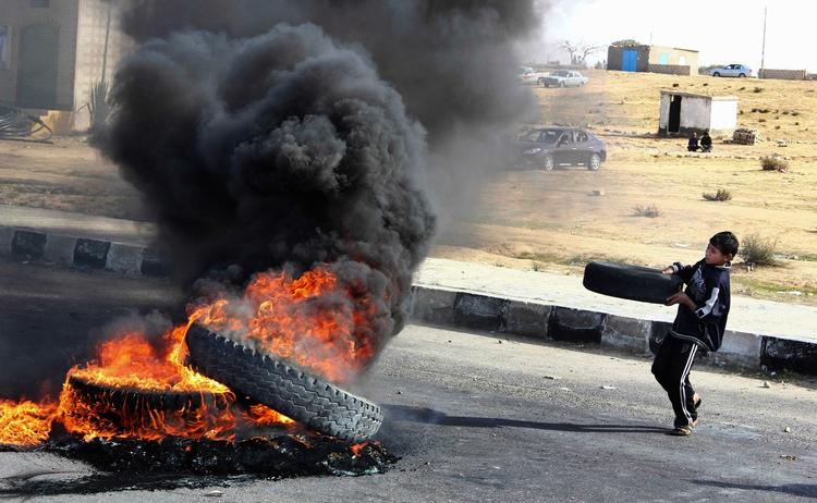 Egyptian authorities are bracing themselves for trouble and mass demonstrations following Friday prayers today as anti-government sentiments continue to run high in Egypt. Archive picture from Wednesday Jan. 26. 