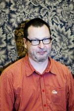 Farvel. Tøger Seidenfaden og Lars von Trier havde en unik forståelse for hinanden, siger von Trier. Klaus Rifbjerg håber bare, at Tøgers ånd overlever. Så er der nemlig håb endnu. 