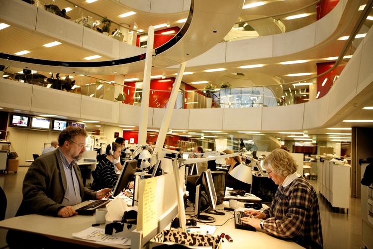 Kontrakt. DR's bestyrelsesformand er tilfreds med den nye aftale med ministeriet. »Vi har fået en mere enkel kontrakt, som udstikker rammerne for DRs virke, og samtidig en kontrakt som giver DR mulighed for at placere medieindholdet, der hvor det giver bedst mening for seerne og lytterne«, siger Michael Christiansen. 