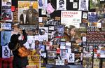 Fremtidshåb? Debuterende instruktører plastrer murene til for at få publikum ind og se deres film i Sundance-festivalens biografer. 