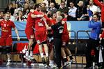 jubel. Både på banen og på tribunen var der ekstase, da semifinalen var kulmineret med en dansk sejr. 