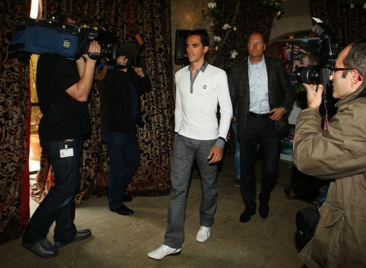 makkerskab. En rytter og hans chef, Alberto Contador og Bjarne Riis. 