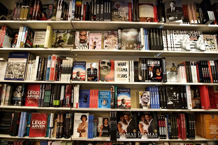 Bogdebat. Det er de kvindelige forfattere, som bliver udlånt mest på bibliotekerne. Det tyder jo ikke på, at kvinderne skriver dårlige bøger, skriver Lotte Garbers, der undrer sig over, at mændene høster sildesalaten. 