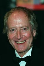 Barry. John Barry døde af et hjerteanfald i hjemmet i Glen Cove i staten New York søndag morgen. 