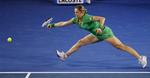 Videre. Kim Clijsters vandt på halvanden time mod Makarova. 