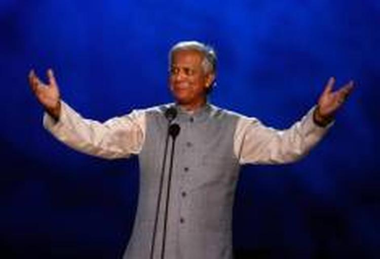 Muhammad Yunus vandt Nobelsfredspris for idéen om mikrokreditter til fattige. 