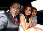 Katastrofe. Den amerikanske præsident Elias Martinez, som spilles af Blair Underwood, har stærke lighedspunkter med virkelighedens Barack Obama. Sammen med sin søn og sin kone ser han i første afsnit af serien 'The Event' reelt undergangen i øjnene. 