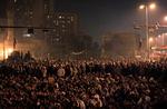 Oprør. I nat var hundredtusinder egyptere på gaden. Det var syvende dag i træk med protester. 