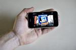 Sikkerhed. Pas godt på din iPhone indtil Apple får lukket det nyopdagede sikkerhedshul, lyder rådet fra en ekspert (arkivfoto). 