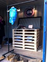 Tyveri. En babyjakke og en handske lå tilbage efter nattens modetyveri fra Forum. 