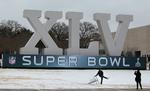 finalen. Meget større bliver det ikke. Der er to dage til Super Bowl, og amerikanerne er ved at forberede sig til årets store sportsbegivenhed på de kanter. 