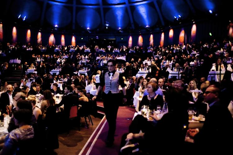 Der var 550 spisende gæster til prisuddelingen, der foregik i Cirkusbygningen i det indre København. 