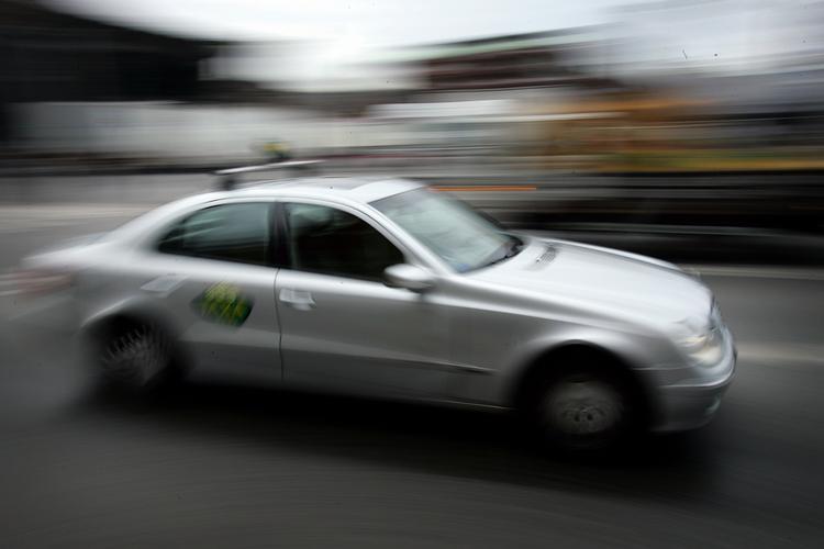 Taxastrid. DF mener, at taxachauffører sjusker med servicen. Taxaselskab i Århus giver partiet ret. 