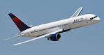 SMIL. Delta Air Lines var sidste år det flyselskab i USA, der fik flest klager. Det skal der nu laves om på. 