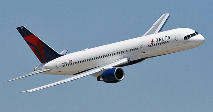 SMIL. Delta Air Lines var sidste år det flyselskab i USA, der fik flest klager. Det skal der nu laves om på. 