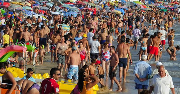 POPULÆRT. Den spanske solkyst er et hit blandt turister. 