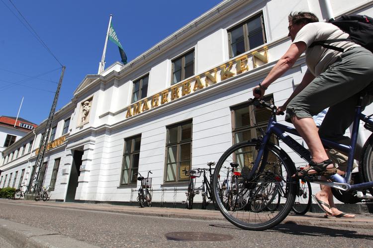 Konkurs. Efter lang tids kamp har Amagerbanken måttet kaste håndklædet i ringen. 