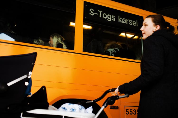 PROPPET. Det er svært at få plads til barnevognen, når busserne lynhurtig bliver fyldt. 