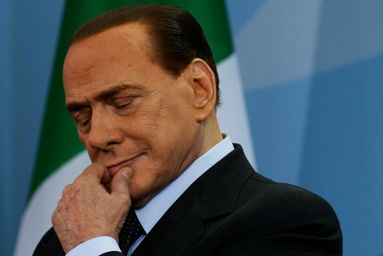 Problemer. Den nu 18-årige Ruby afviser at have haft sex med Silvio Berlusconi, men det har ikke fået sagen til at gå væk. 