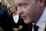 Krydspres. Løkke er presset fra alle borgerlige partier til at gøre op med regionerne. 