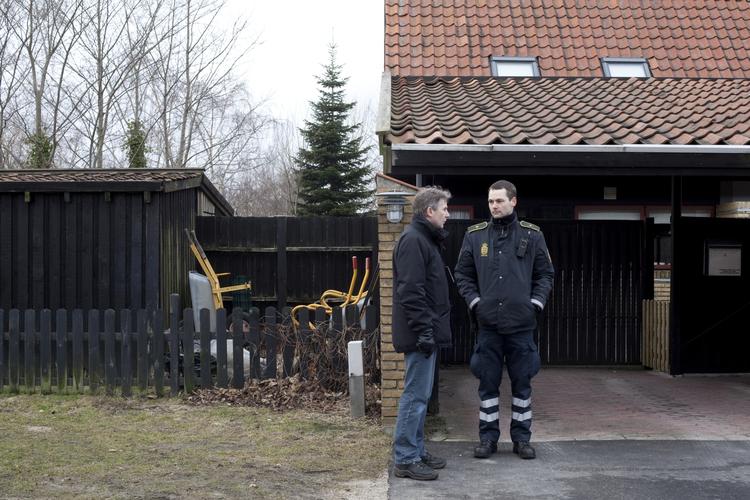 Erkender. En 44-årig mand stod i grundlovsforhøret ved, at han havde taget livet af sine tre børn i sit hjem på en villavej i Birkerød. 