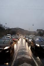 Luftforurening. Trafikken er tæt på de store veje i det indre københavn og det betyder en høj koncentration af kvælstofforurening. 