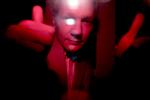 Wikileaks. Julian Assange løj sig til hundredvis af medarbejdere og et computersystem, som garanterede de hemmelige kilders sikkerhed. 