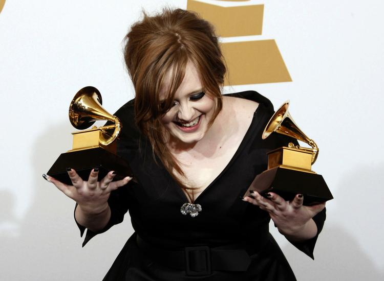 Adele ved Grammy-uddelingen i Los Angeles sidste år. 