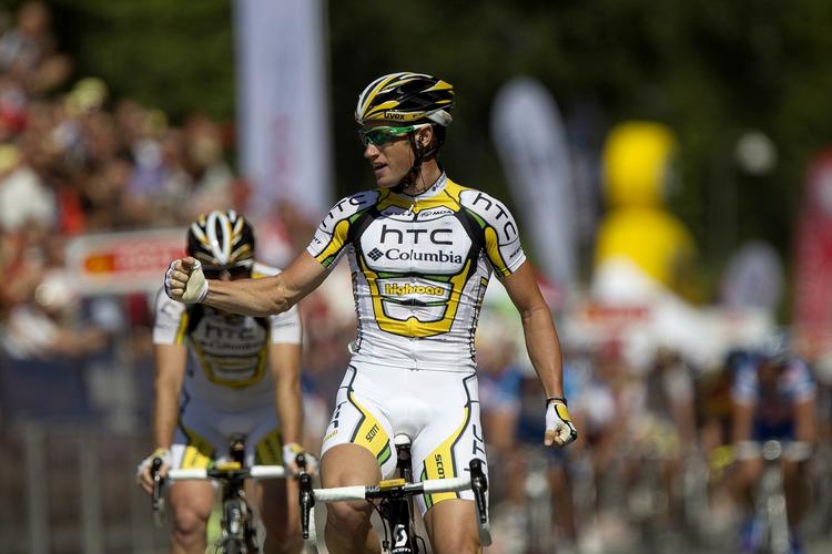 bøllesprinter. Mark Renshaw blev smidt ud af Tour de France, men var med i Post Danmark Rundt, hvor han vandt fjerde etape i 2010. 