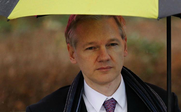 ventetid. 24. februar får WikiLeaks stifter, Julian Assange, besked på, om han skal udleveres til retsforfølgelse i Sverige. 