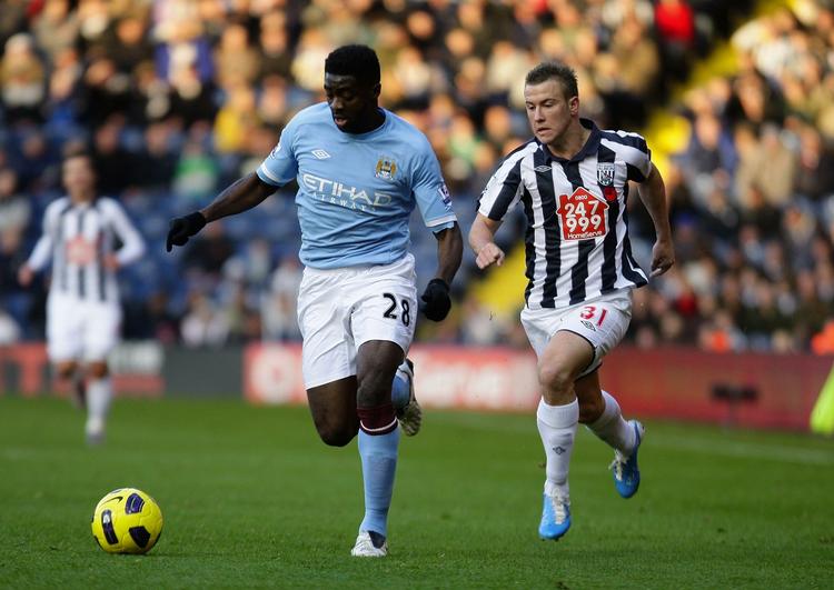 Kendskab. Efter næsten ti år i engelske fodbold kender Kolo Toure (t.v.) alt til Manchester United. 