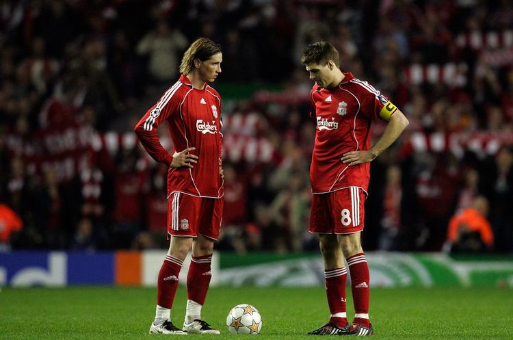skilt. Torres og Gerard spiller nu for hver deres klub. 