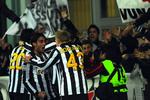 Jubel. Glade Juventus-spillere fejrer scoringen, der førte til sejr over Inter. 