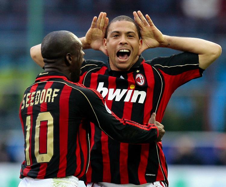 farvel. AC Milan var en af stationerne i Ronaldos fænomenale karriere. 