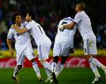 sejrsmål. Jublen var sjældent euforisk, da Marcelo (tv.) havde scoret mod Espanyol, men Real Madrid havde også svære odds mod sig. 