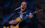 Amos Lee har toppet den amerikanske albumliste med sit fjerde album. 