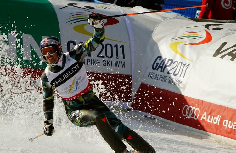 guld. Efter tre østrigske sejre i Garmisch-Partenkirchen vandt Norge den 50. guldmedalje ved det alpine VM, da Aksel Lund Svindal var hurtigst i kombinationskonkurrencen. 