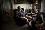 Hænder. 78-årige Rita fra Frederiksberg er ikke meget for at udskifte sin kommunale hjemmehjælp Zannie Olsen, med en privat. 