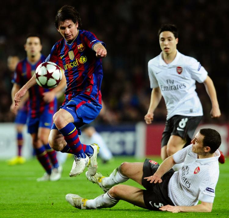 Eneren. Lionel Messi scorede fire gange, da Arsenal for et år siden tabte 4-1 til Barcelona. 