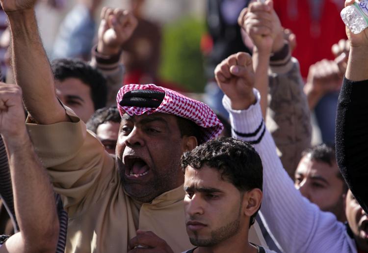 Oprør. Igen i dag er folket på gaden i Bahrain i protest mod styret. 