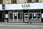 Klais Cuisine på Vesterbrogade står forladt og spøgelsesagtigt hen. Ejeren er tilsyneladende bortrejst, og lokalerne afstås nu. 