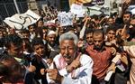 Gadekampe. Prodemokratiske demonstranter og tilhængere af regimet i Yemen er røget i totterne på hinanden. 