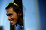 Velfornøjet. Alberto Contador kunne smile i bussen efter dagens etape 